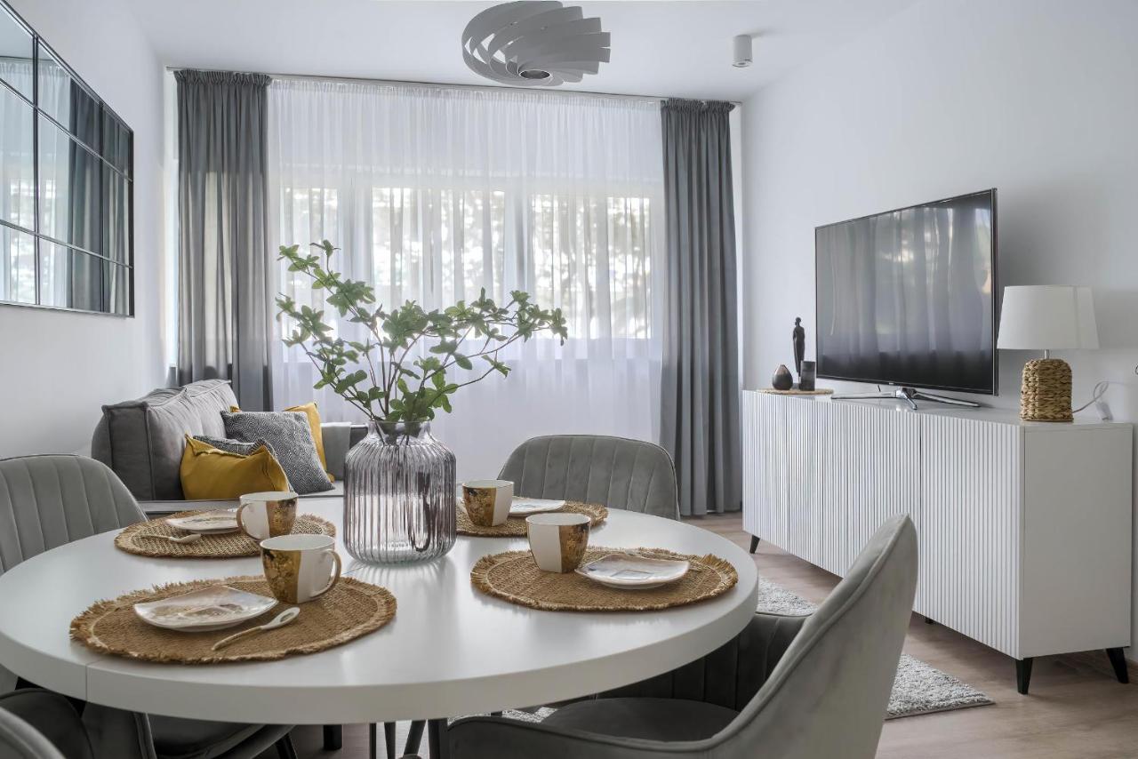 Corolla Apartments Solidarnosci 96 Βαρσοβία Εξωτερικό φωτογραφία